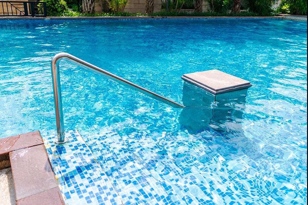 别墅游泳池，别墅游泳池设备，游泳池水处理系统，别墅游泳池案例